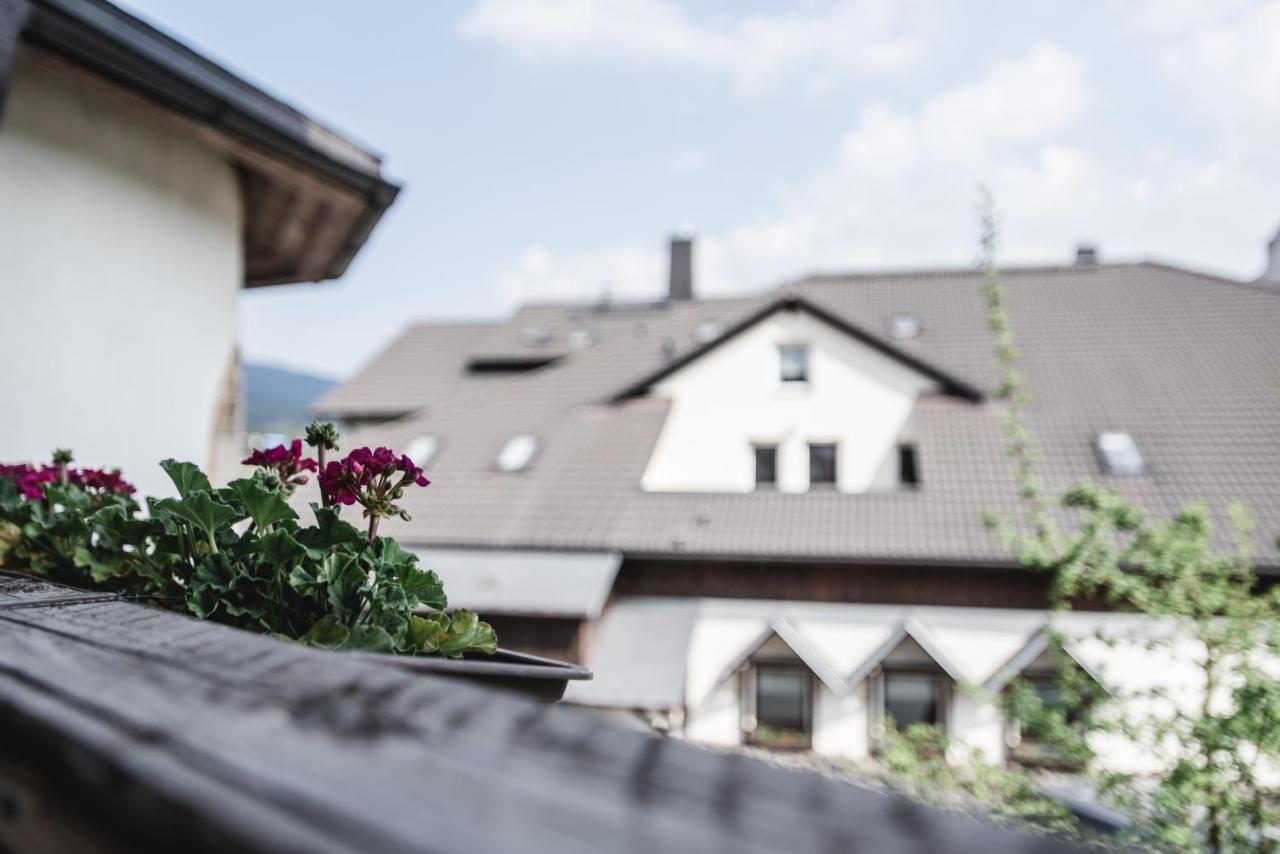 Toschis Station-Motel-Wirtshaus-An Der Autobahn-Bowling ツェラ・メーリス エクステリア 写真